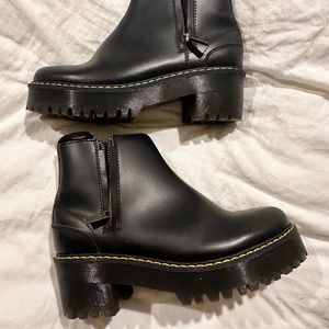 Black Chelsea platform Doc Marten boots